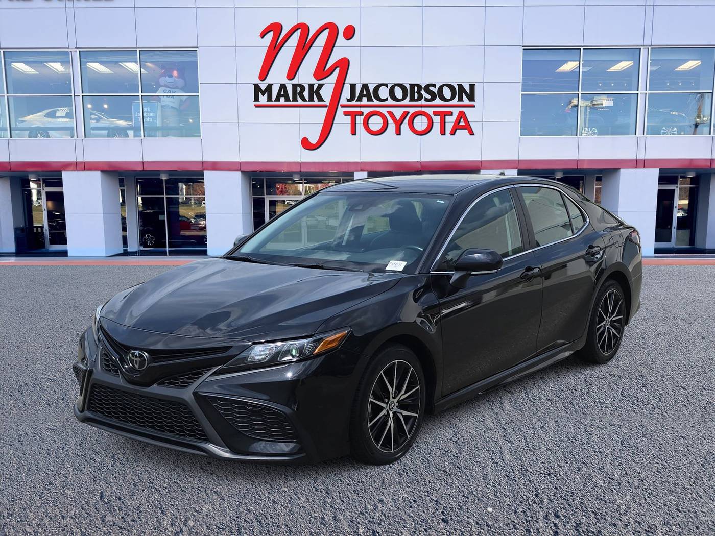2023 Toyota Camry SE — Sedan — 54,748 mi — Durham, NC