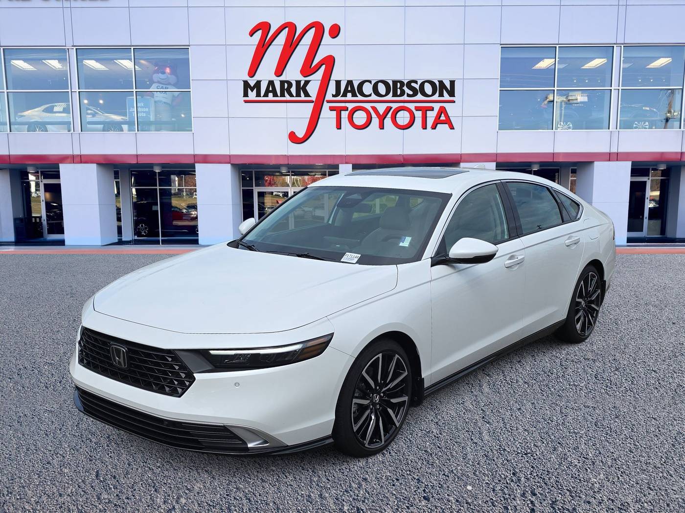 2025 Honda Accord Hybrid Touring — Sedan — 5,924 mi — Durham, NC