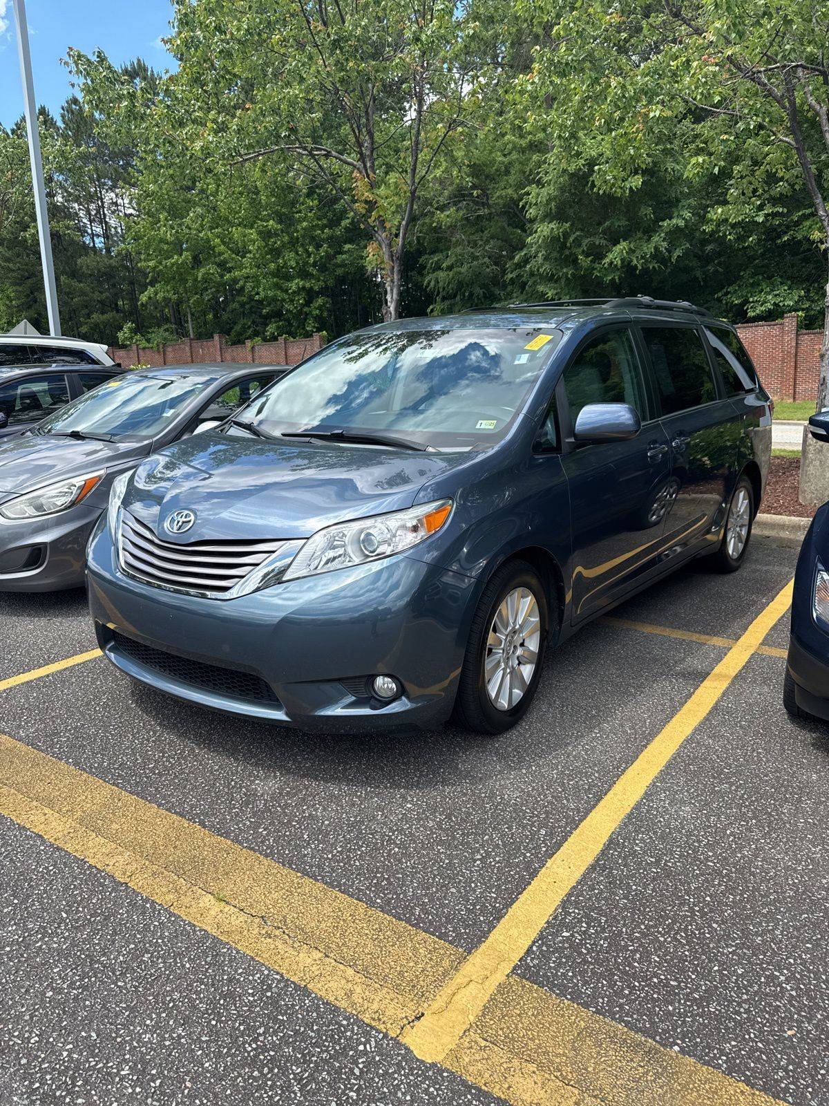 2015 Toyota Sienna XLE — Minivan — 100,942 mi — Durham, NC