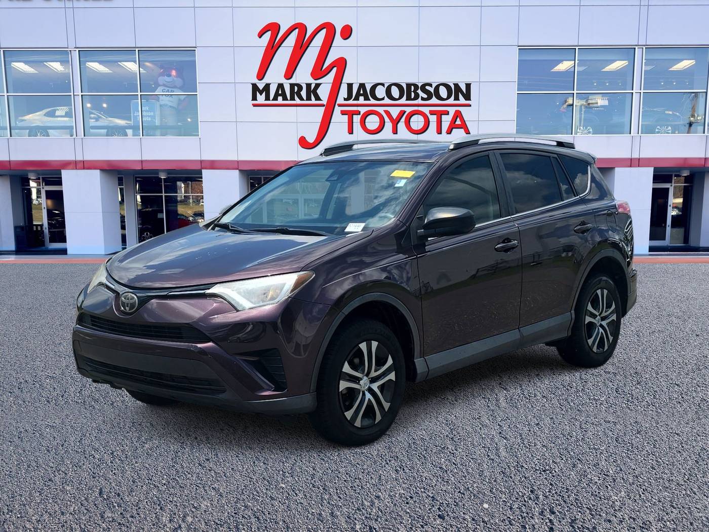 2017 Toyota RAV4 LE — SUV — 147,463 mi — Durham, NC