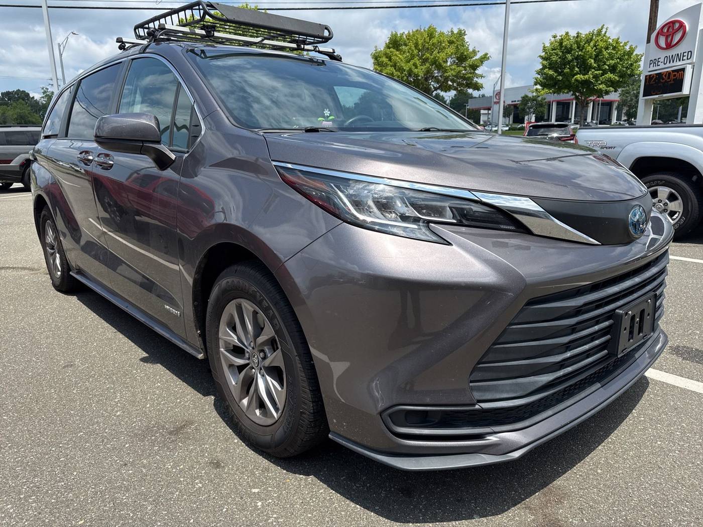 2021 Toyota Sienna LE — Minivan — 90,864 mi — Durham, NC