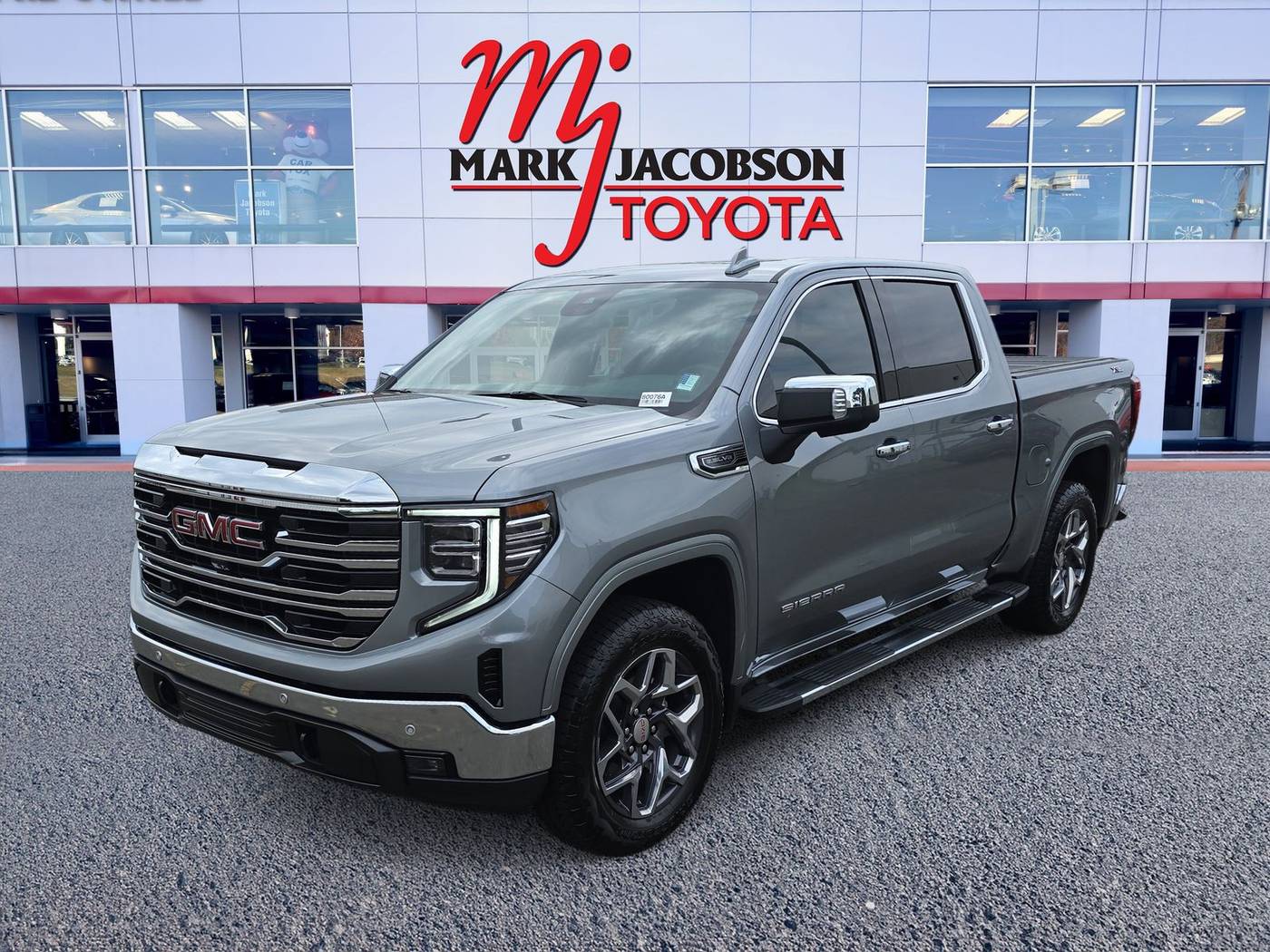 2025 GMC Sierra 1500 SLT — Pickup Truck — 5,743 mi — Durham, NC