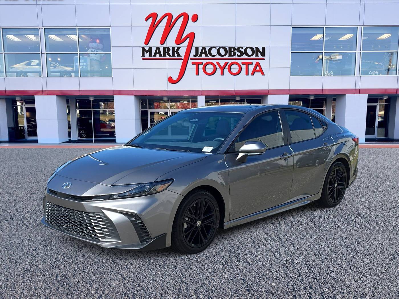 2025 Toyota Camry Hybrid SE — Sedan — 7,666 mi — Durham, NC