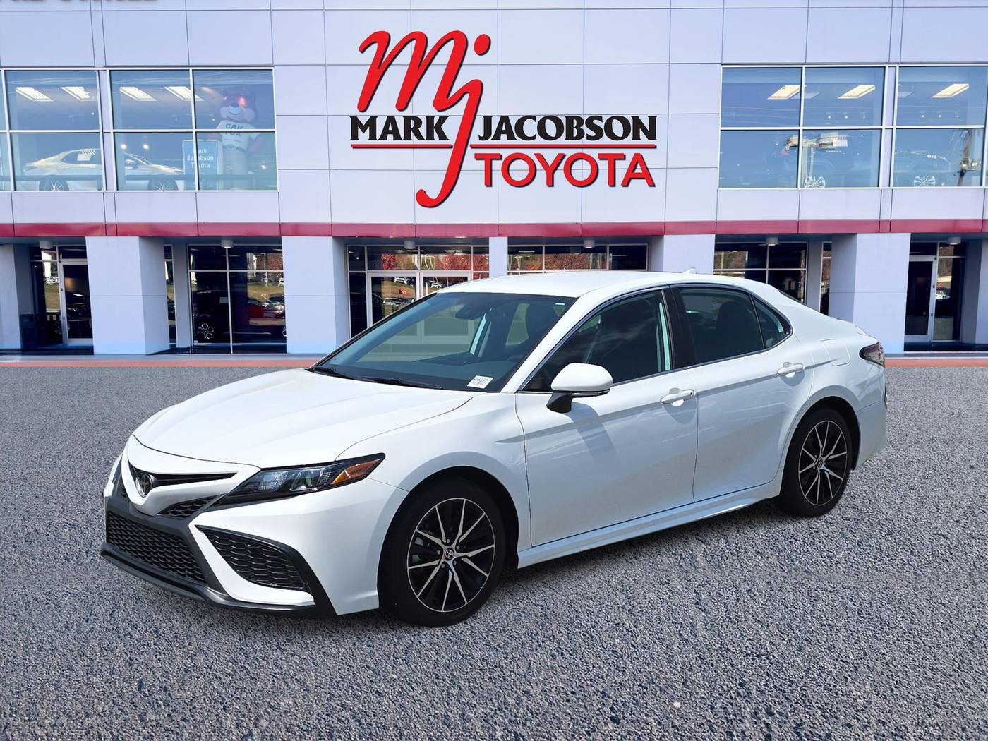 2023 Toyota Camry SE — Sedan — 51,801 mi — Durham, NC