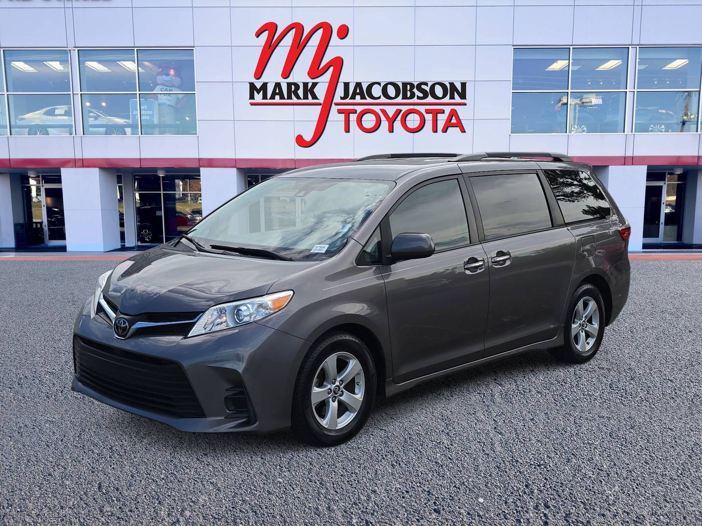 2020 Toyota Sienna LE — Minivan — 228,995 mi — Durham, NC