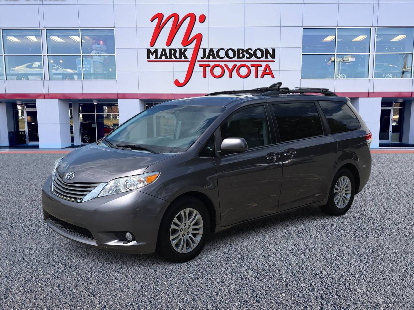 2014 Toyota Sienna L — Minivan — 132,096 mi — Durham, NC
