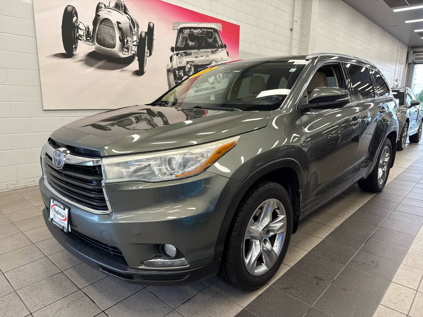 2014 Toyota Highlander Limited — SUV — 155,938 mi — Naperville, IL