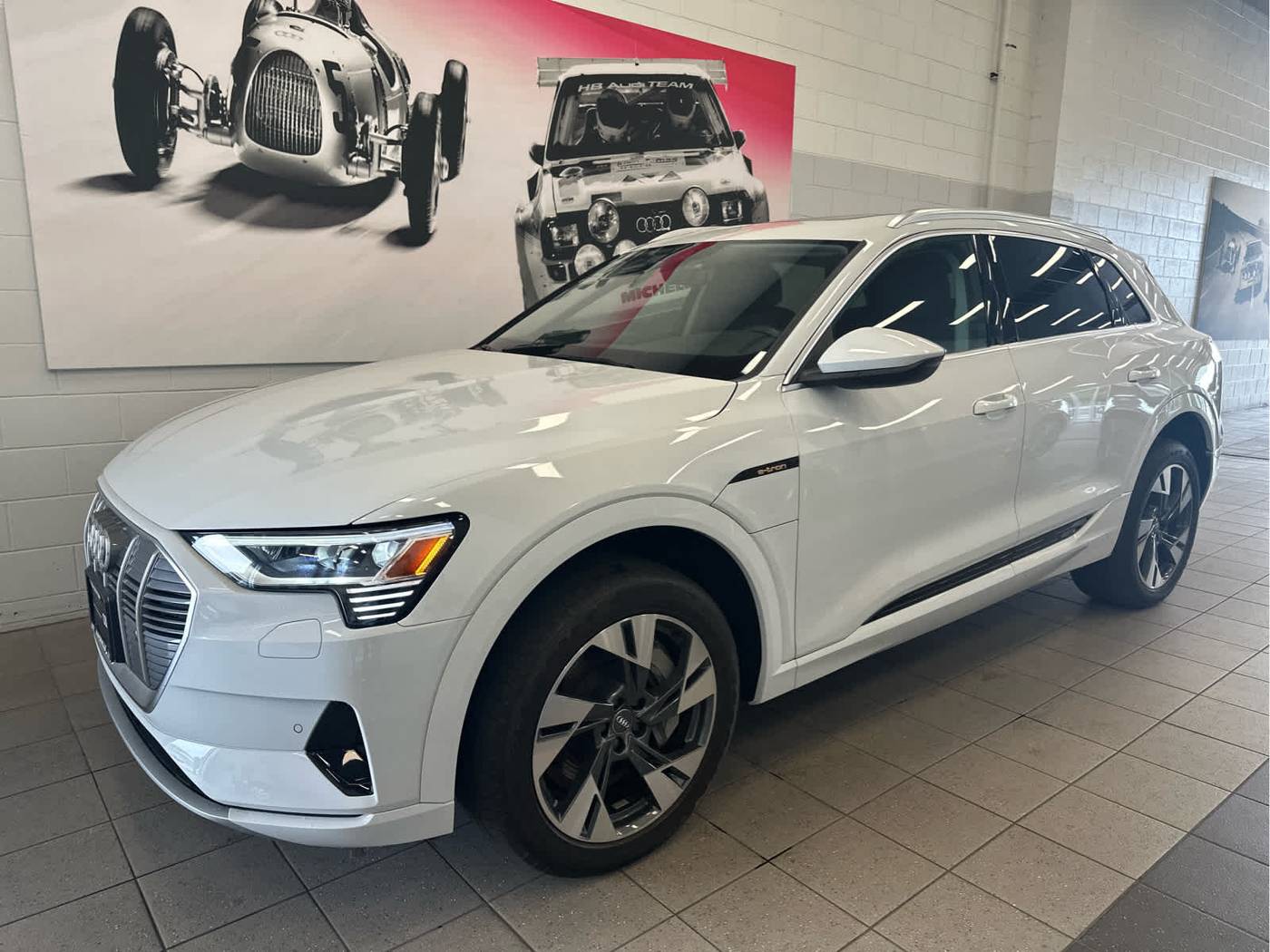 2021 Audi e-tron Premium — SUV — 18,564 mi — Naperville, IL
