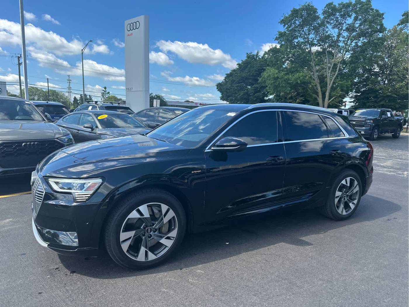 2022 Audi e-tron Premium Plus — SUV — 49,943 mi — Naperville, IL