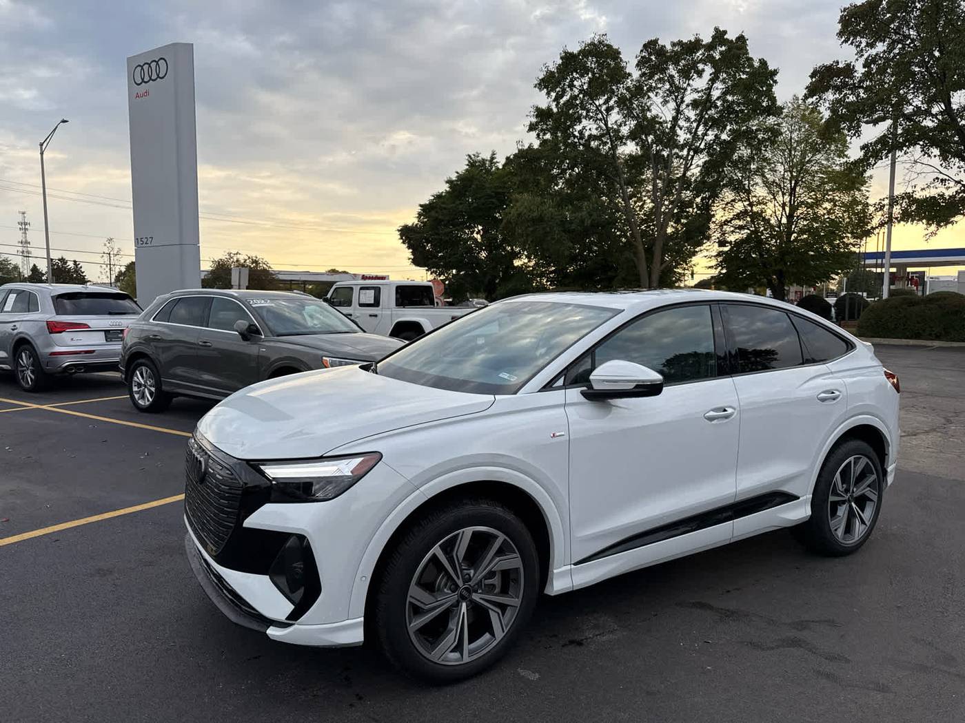 2023 Audi Q4 e-tron Premium Plus — SUV — 7,547 mi — Naperville, IL
