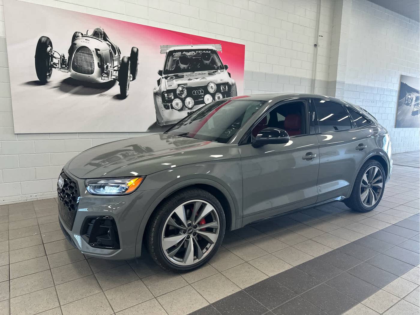 2022 Audi SQ5 Premium Plus — SUV — 28,957 mi — Naperville, IL