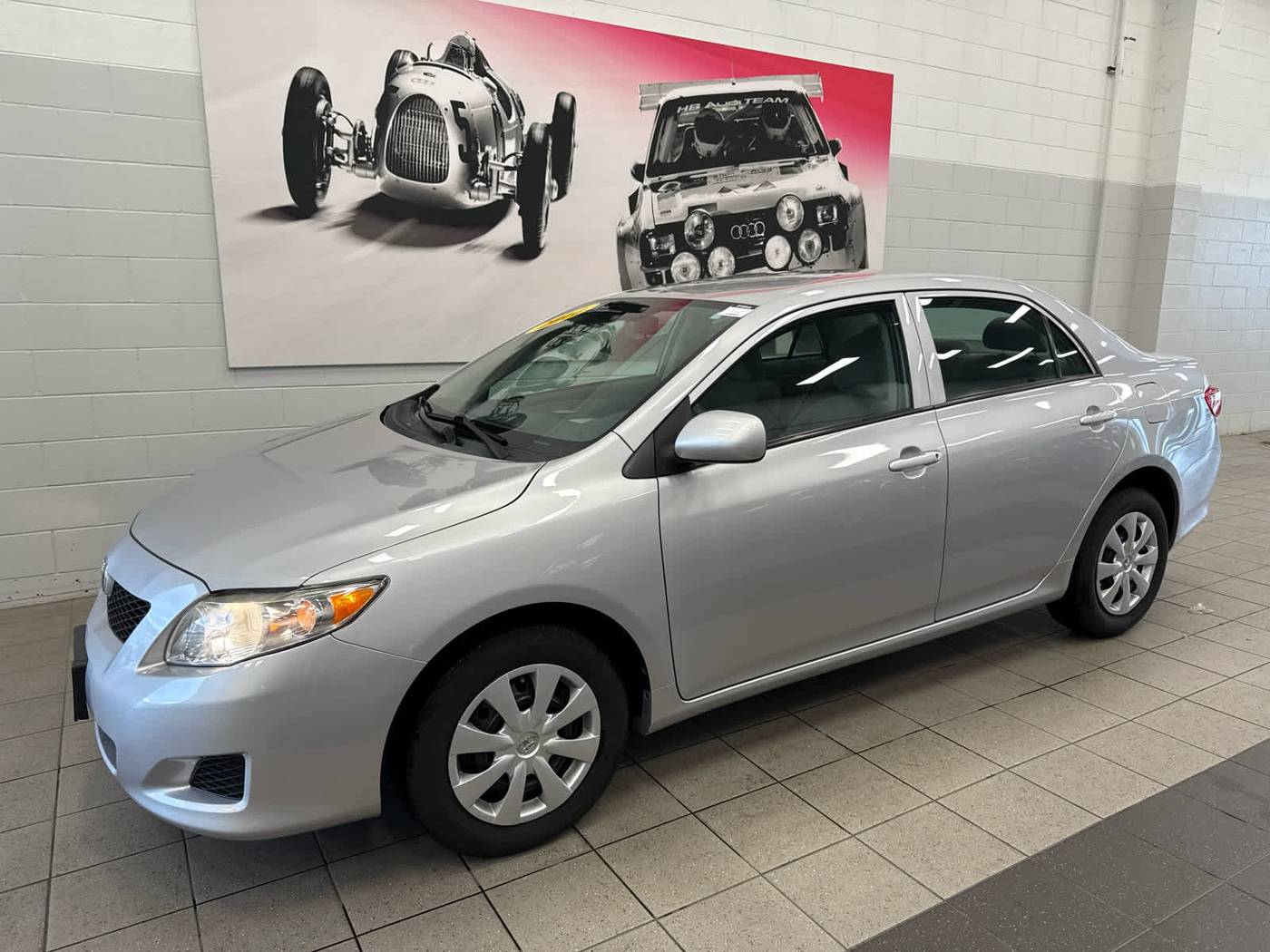 2010 Toyota Corolla LE — Sedan — 56,171 mi — Naperville, IL