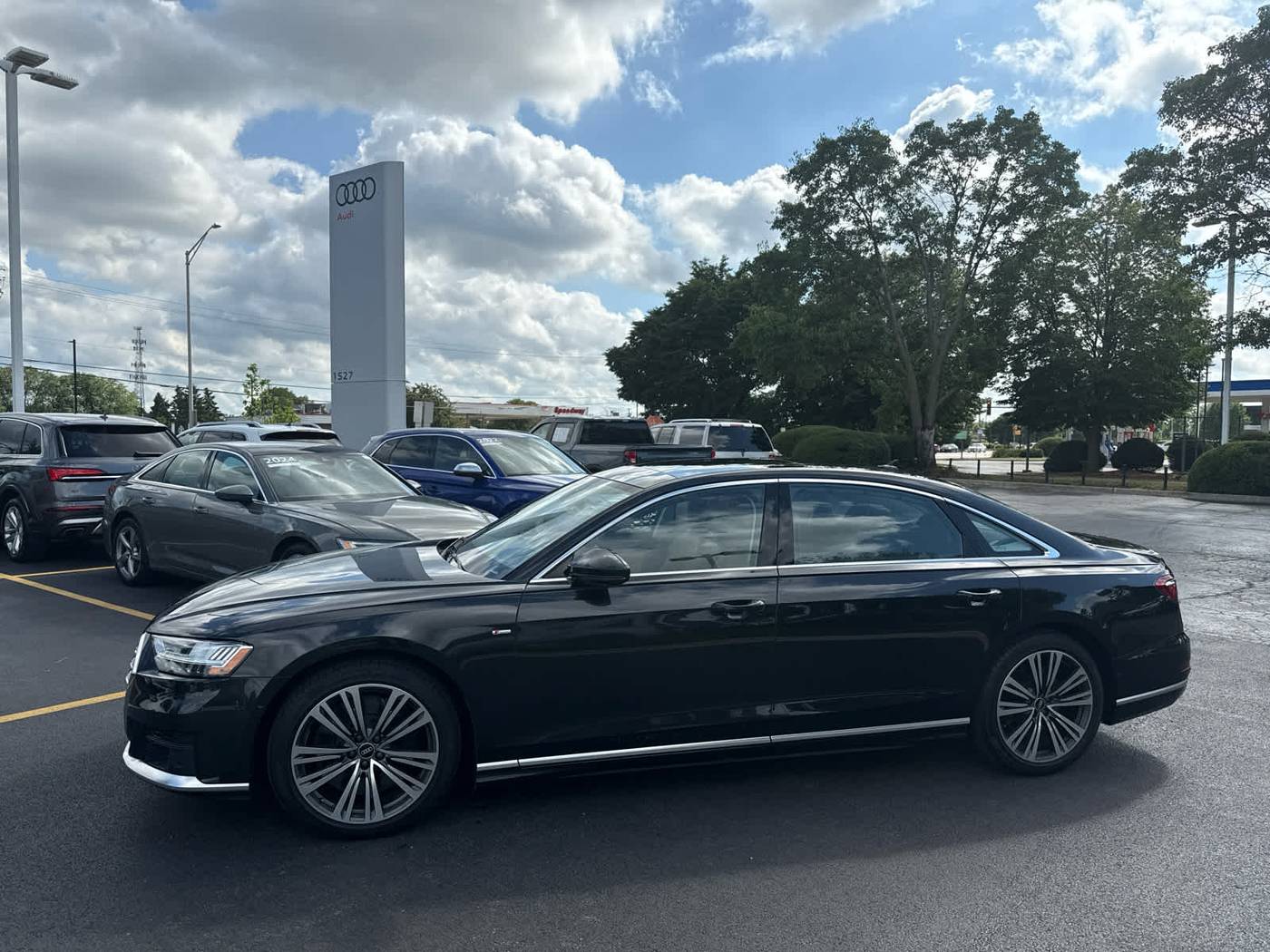 2021 Audi A8 L — Sedan — 33,615 mi — Naperville, IL