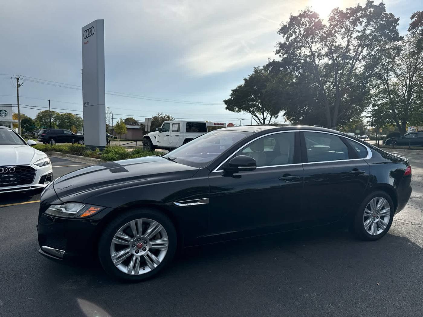 2017 Jaguar XF Premium — Sedan — 34,173 mi — Naperville, IL