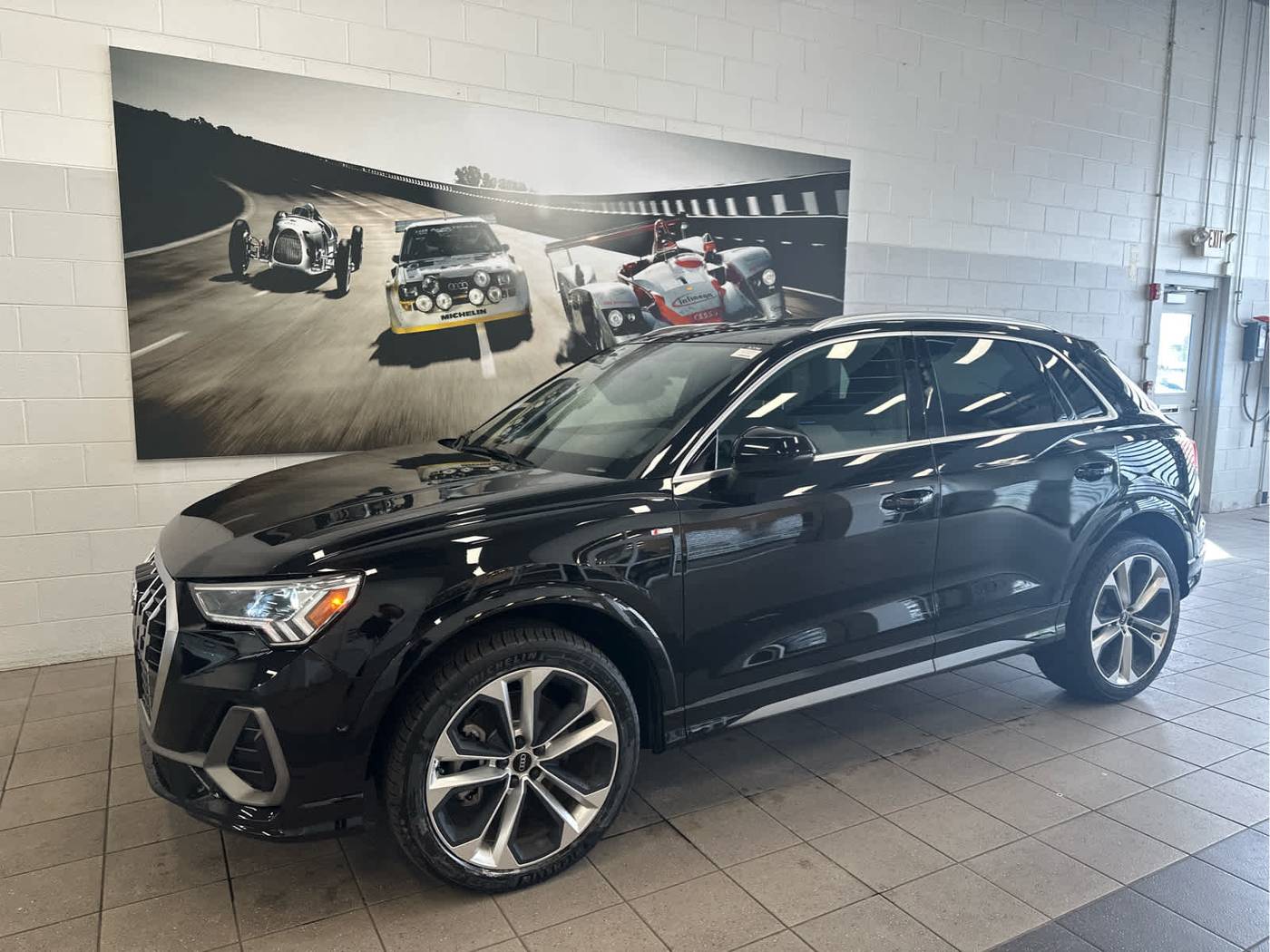 2021 Audi Q3 S line Premium Plus — SUV — 26,461 mi — Naperville, IL