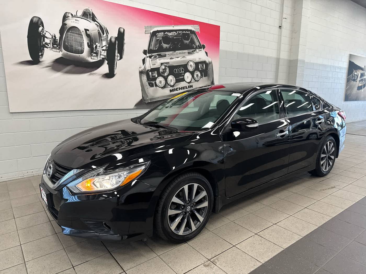 2016 Nissan Altima 2.5 SV — Sedan — 83,805 mi — Naperville, IL