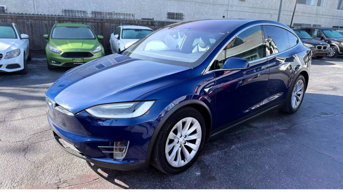 2017 Tesla Model X 100D — SUV — 117,992 mi — Los Angeles, CA