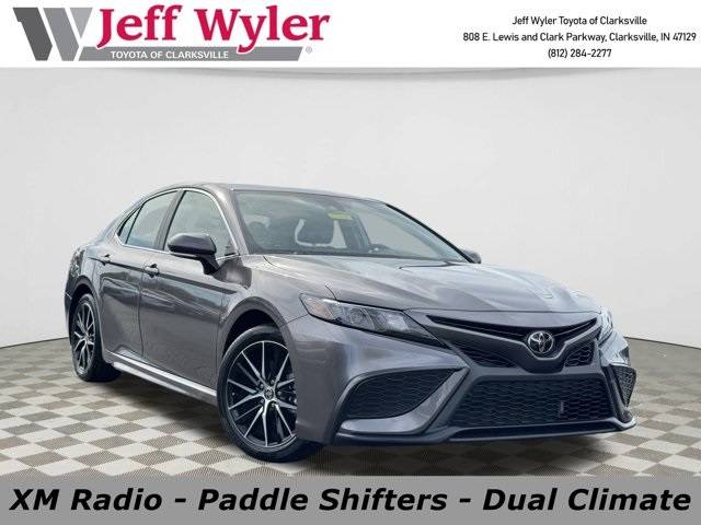 2024 Toyota Camry SE — Sedan — 25,859 mi — Clarksville, IN