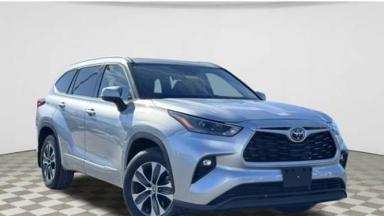 2022 Toyota Highlander XLE — SUV — 31,018 mi — Clarksville, IN