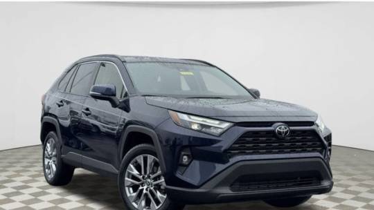 2023 Toyota RAV4 XLE Premium — SUV — 17,892 mi — Clarksville, IN