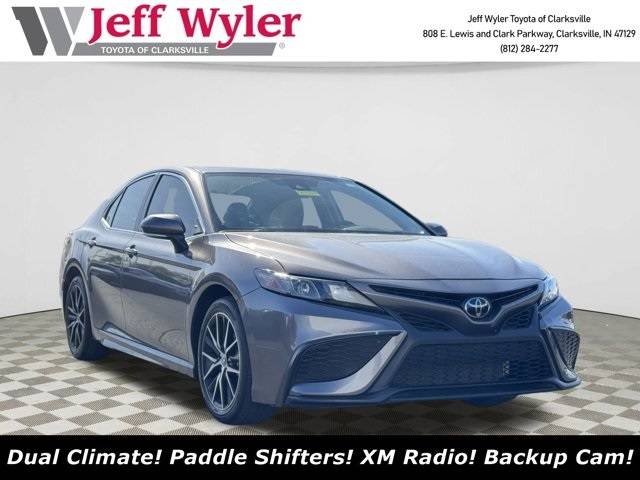 2024 Toyota Camry SE — Sedan — 15,403 mi — Clarksville, IN