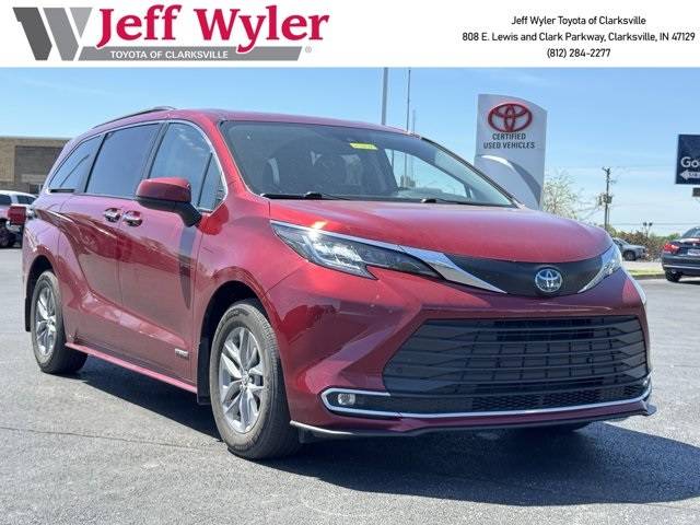 2021 Toyota Sienna XLE — Minivan — 47,469 mi — Clarksville, IN