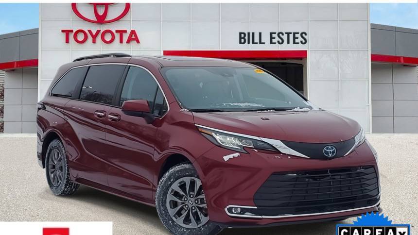 2023 Toyota Sienna XLE — Minivan — 54,675 mi — Indianapolis, IN