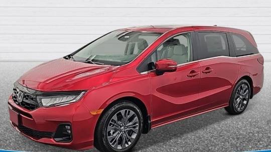 2025 Honda Odyssey Touring — Minivan — 3,934 mi — St. Louis, MO