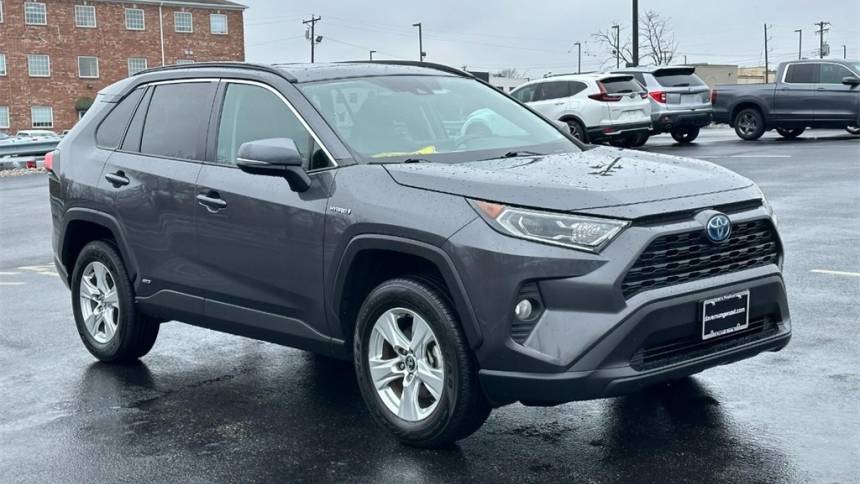 2020 Toyota RAV4 Hybrid XLE — SUV — 123,959 mi — St. Louis, MO
