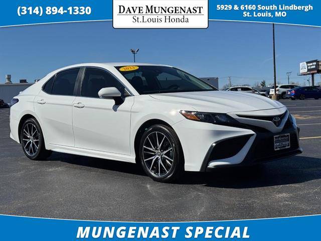 2023 Toyota Camry SE — Sedan — 19,631 mi — St. Louis, MO