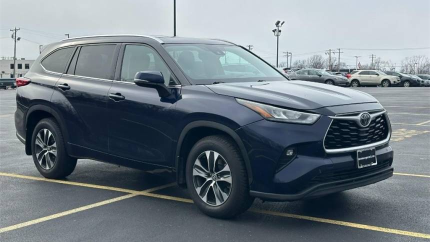 2020 Toyota Highlander XLE — SUV — 98,158 mi — St. Louis, MO