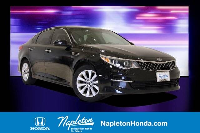 2017 Kia Optima EX — Sedan — 136,035 mi — St. Peters, MO