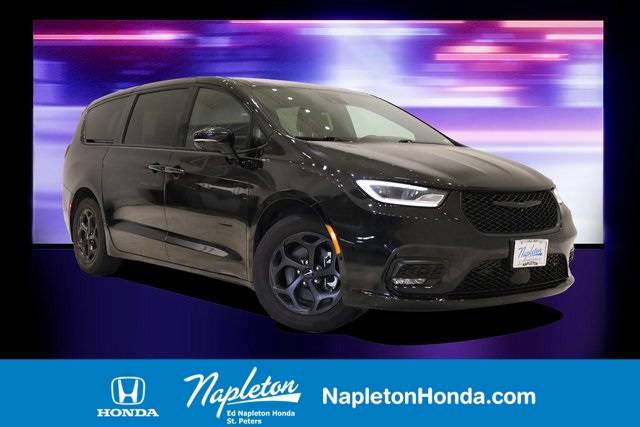 2022 Chrysler Pacifica Hybrid Touring L — Minivan — 59,113 mi — St. Peters, MO