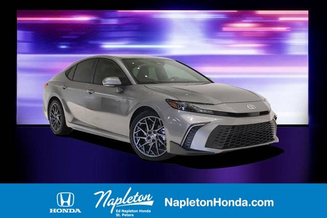2025 Toyota Camry Hybrid SE — Sedan — 18,006 mi — St. Peters, MO