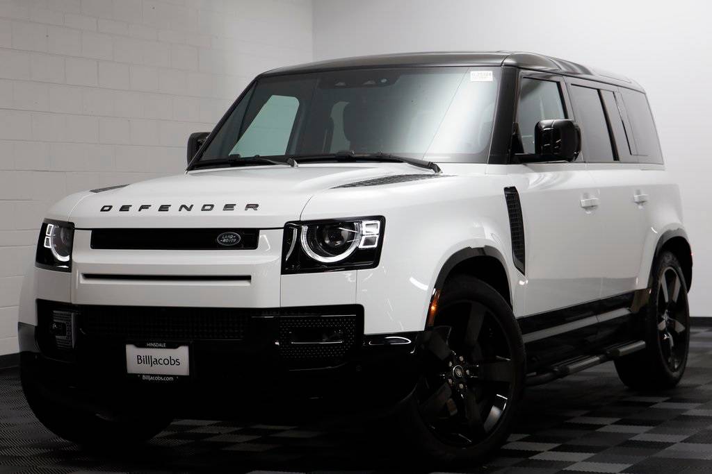 2025 Land Rover Defender X-Dynamic SE — SUV — 6,893 mi — Hinsdale, IL