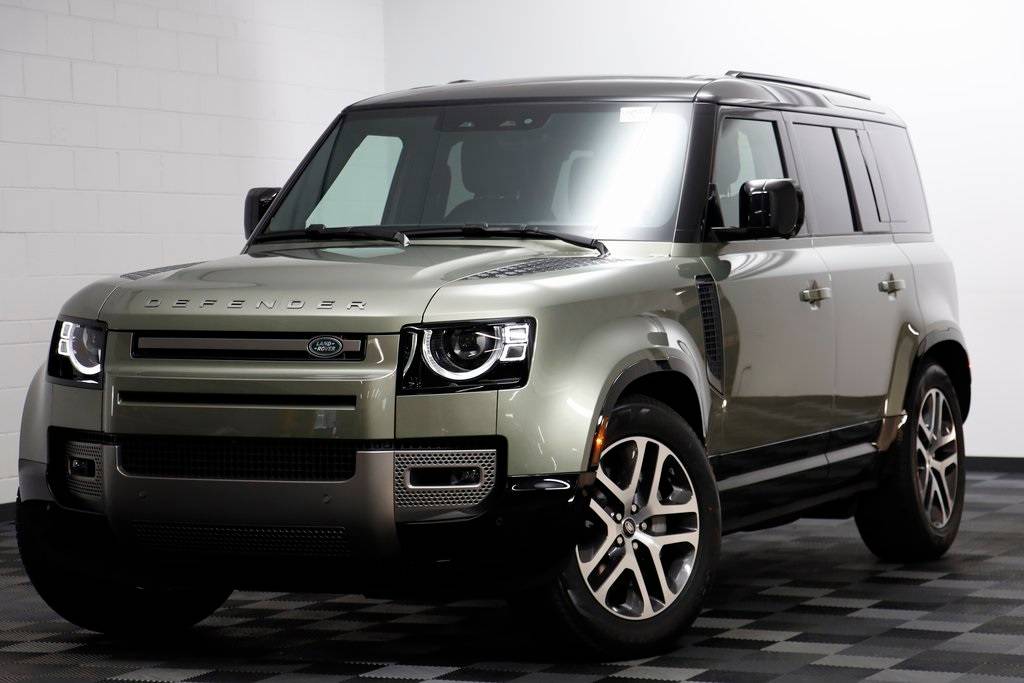 2025 Land Rover Defender X-Dynamic SE — SUV — 6,347 mi — Hinsdale, IL