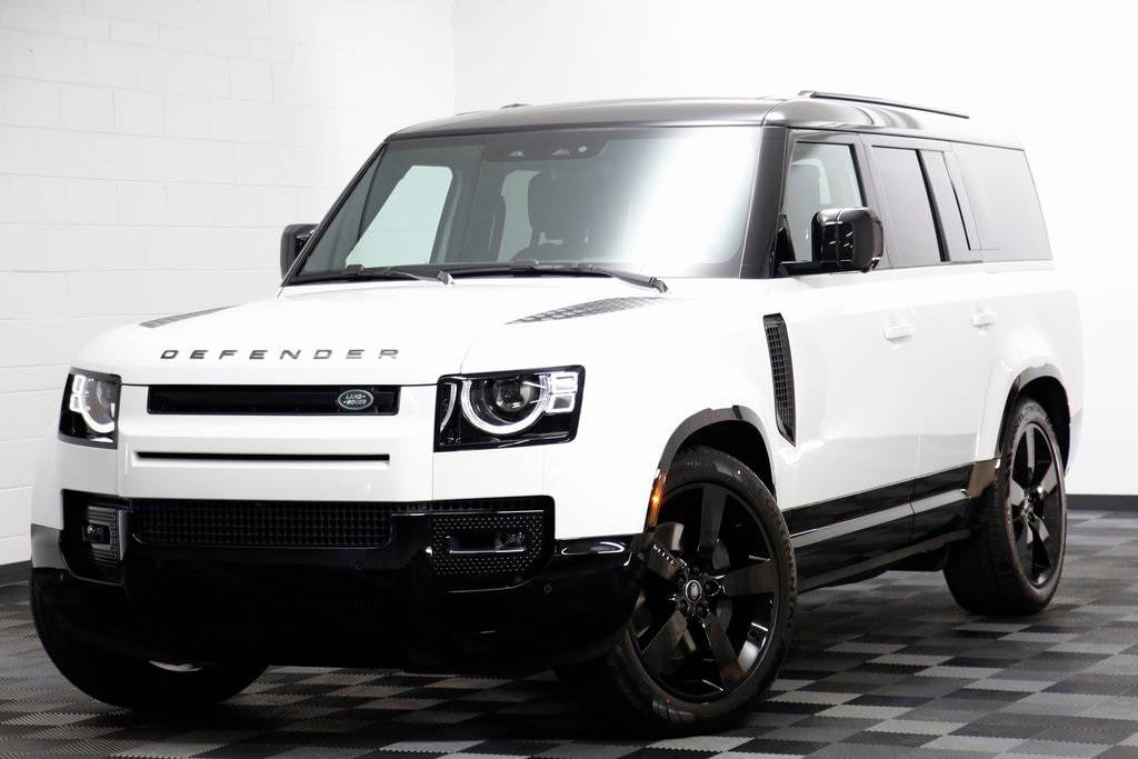 2025 Land Rover Defender X-Dynamic SE — SUV — 6,908 mi — Hinsdale, IL