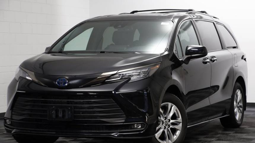 2022 Toyota Sienna XLE Woodland Edition — Minivan — 49,766 mi — Hinsdale, IL