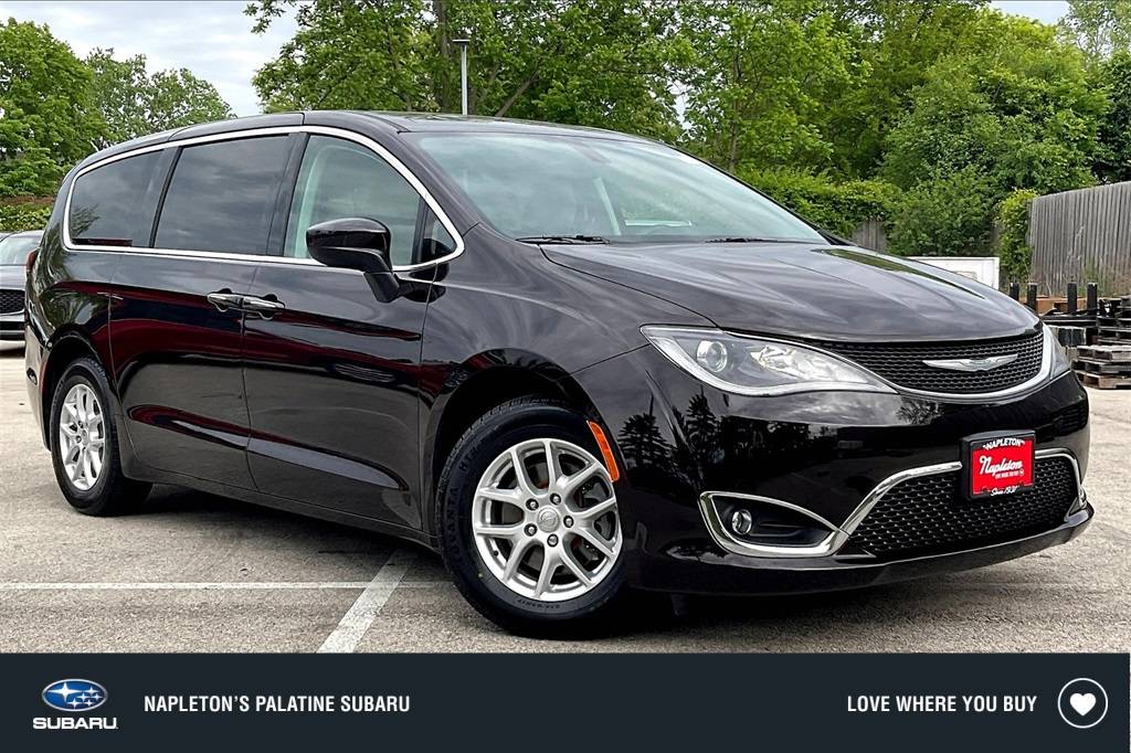2017 Chrysler Pacifica Touring Plus — Minivan — 37,787 mi — Palatine, IL