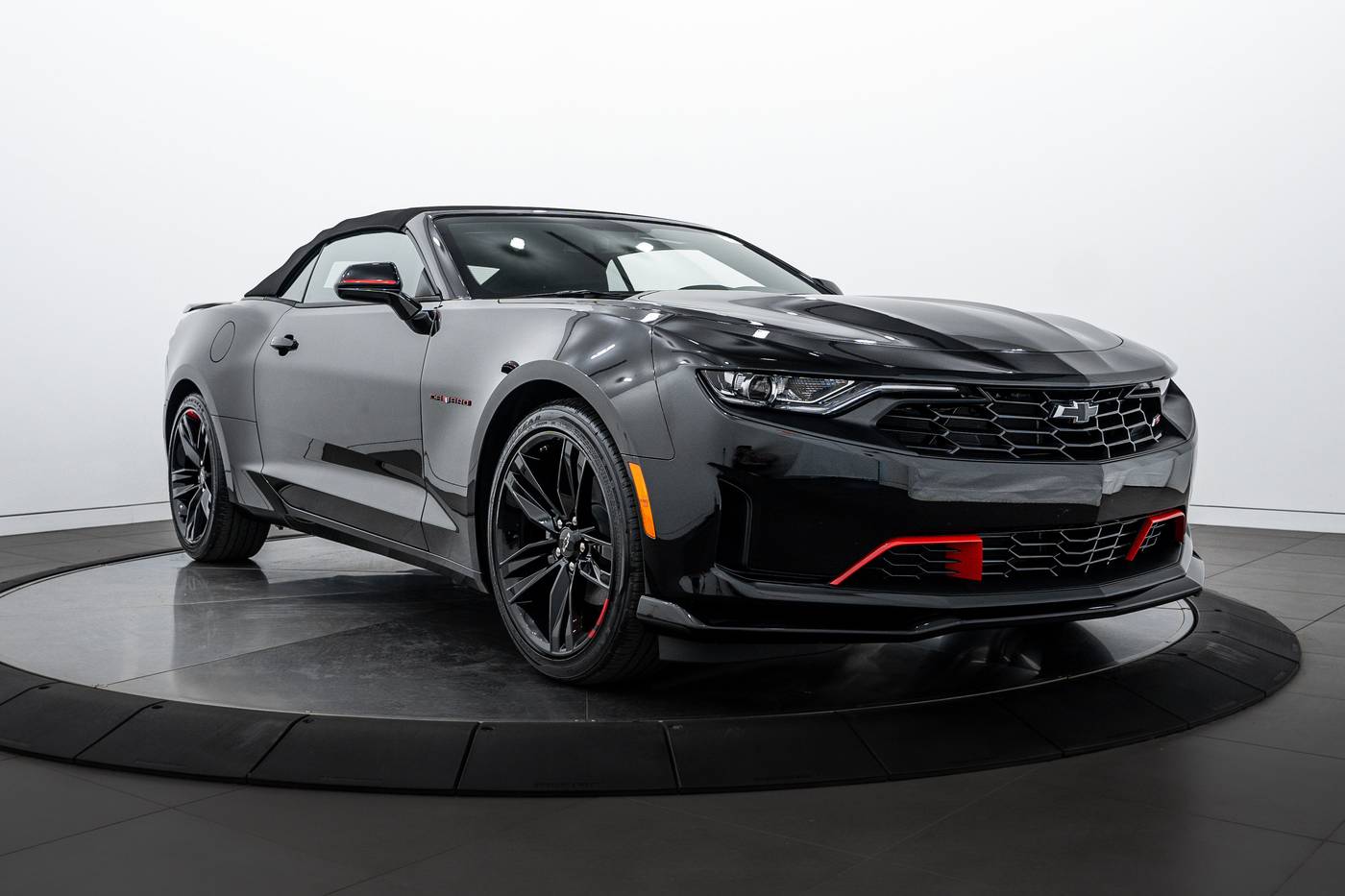 2023 Chevrolet Camaro 1LT — Convertible — 2,620 mi — Highland Park, IL