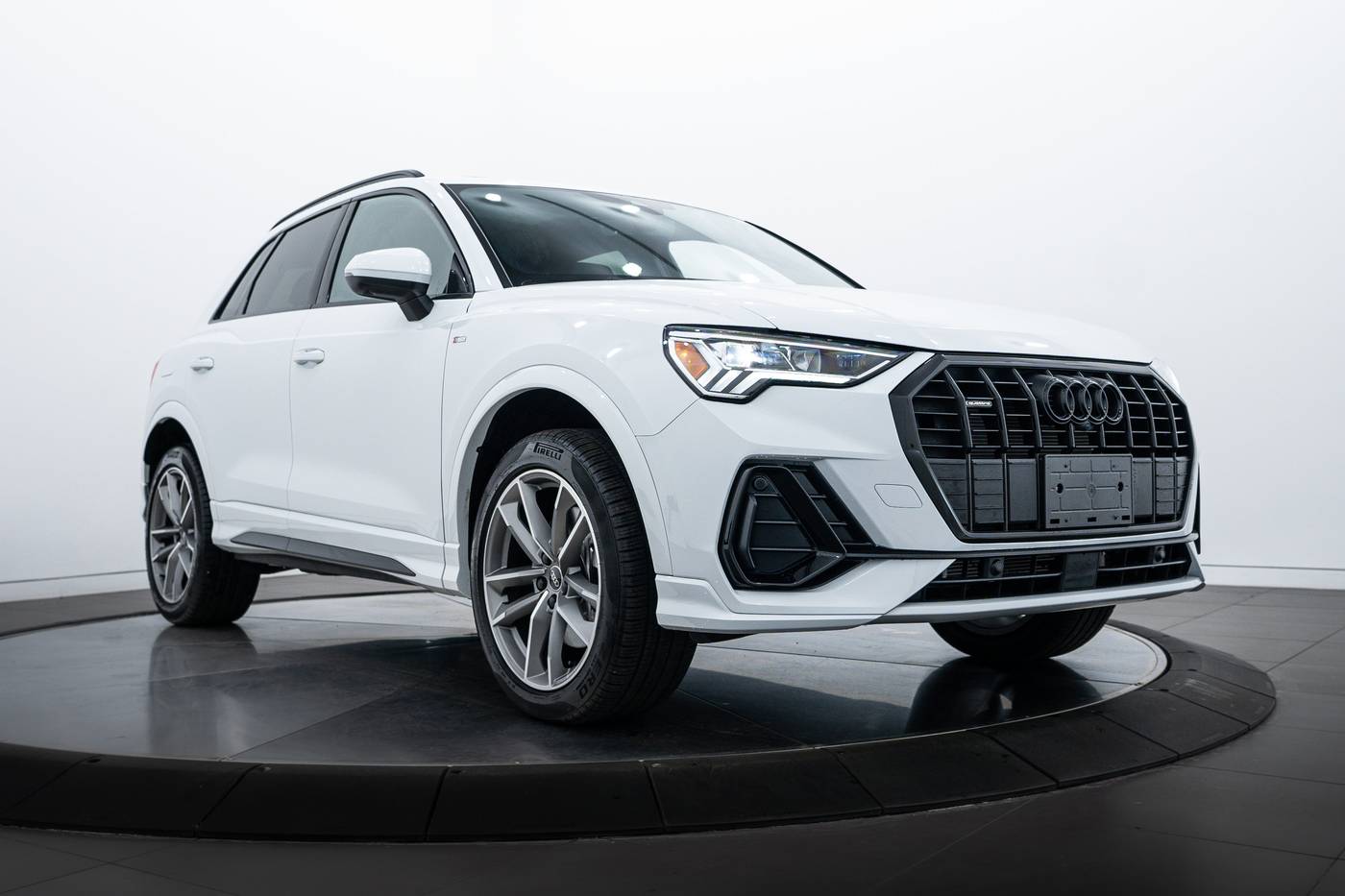 2024 Audi Q3 S line Premium Plus — SUV — 3,523 mi — Highland Park, IL