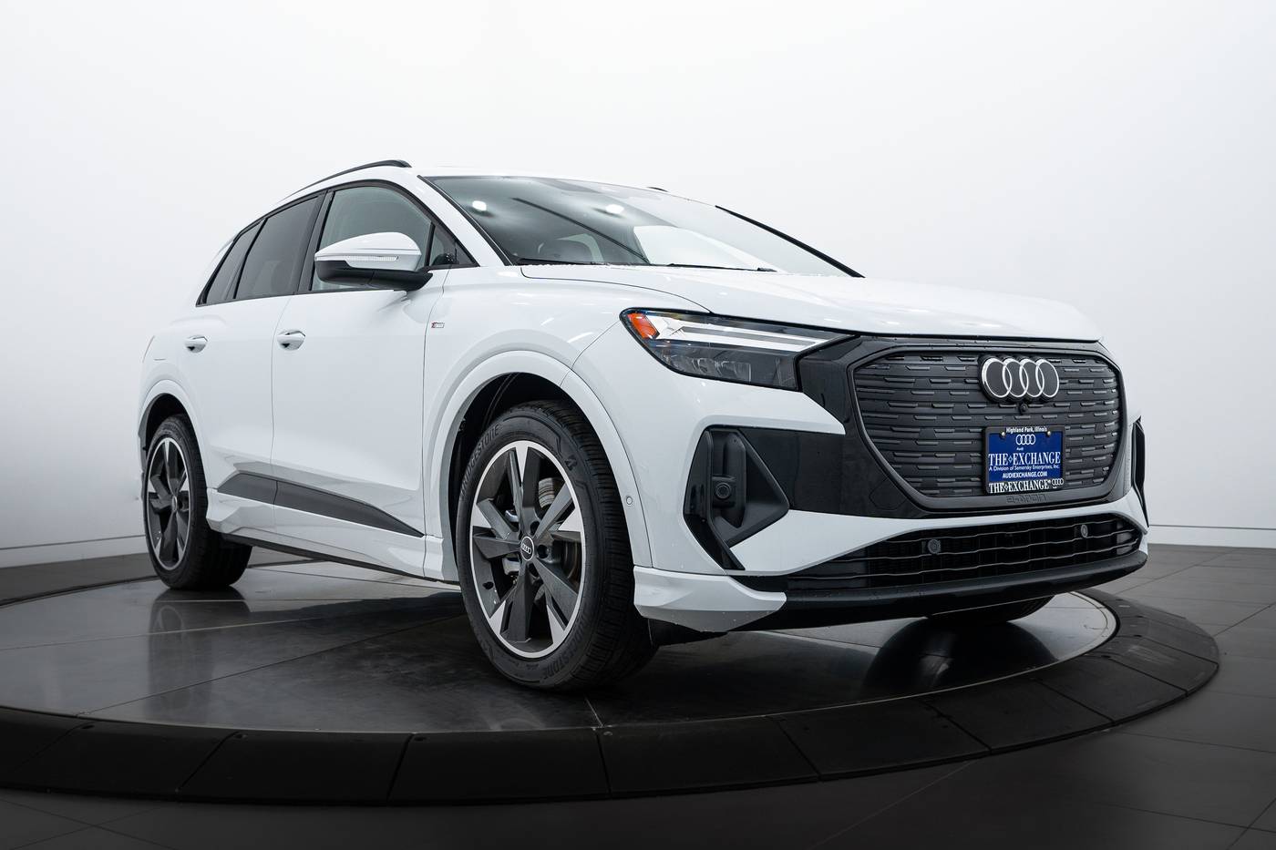 2024 Audi Q4 e-tron Premium Plus — SUV — 3,373 mi — Highland Park, IL
