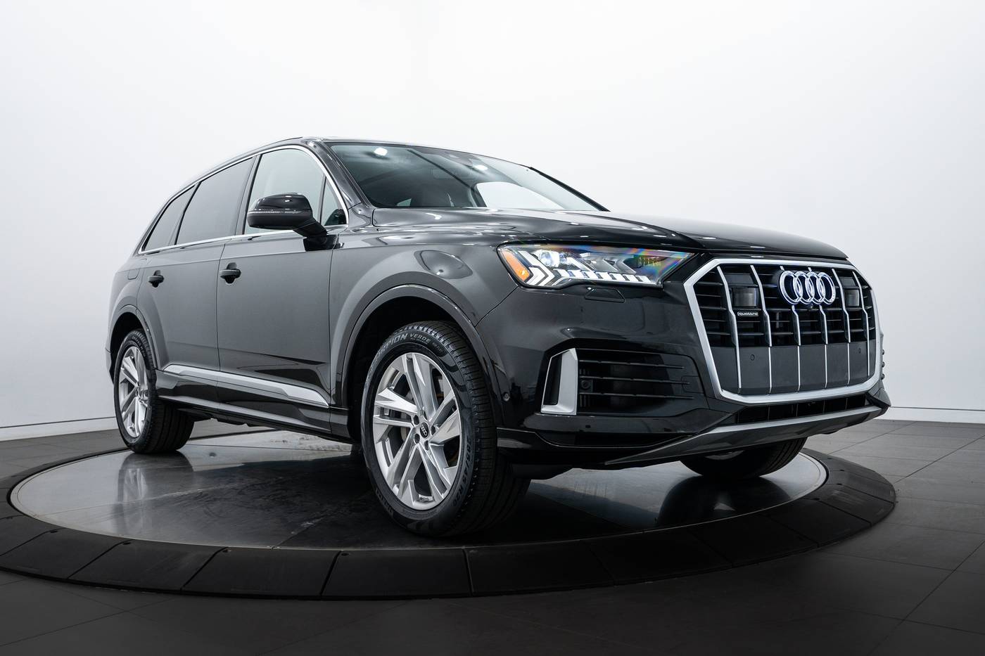 2023 Audi Q7 Premium — SUV — 43,819 mi — Highland Park, IL