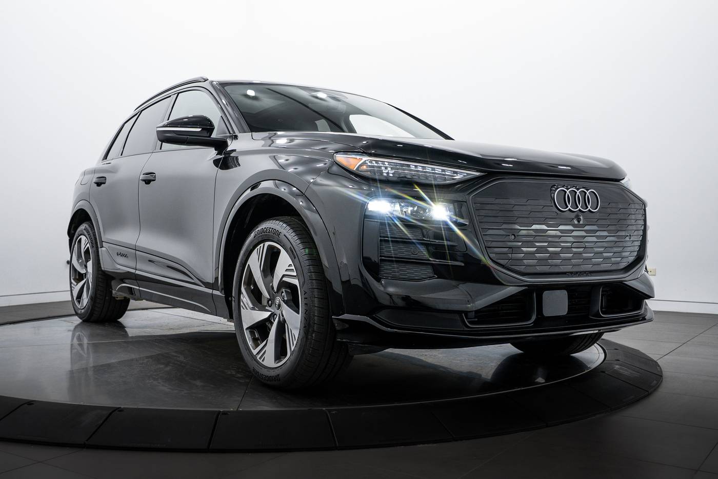 2025 Audi Q6 e-tron Premium Plus — SUV — 10,410 mi — Highland Park, IL