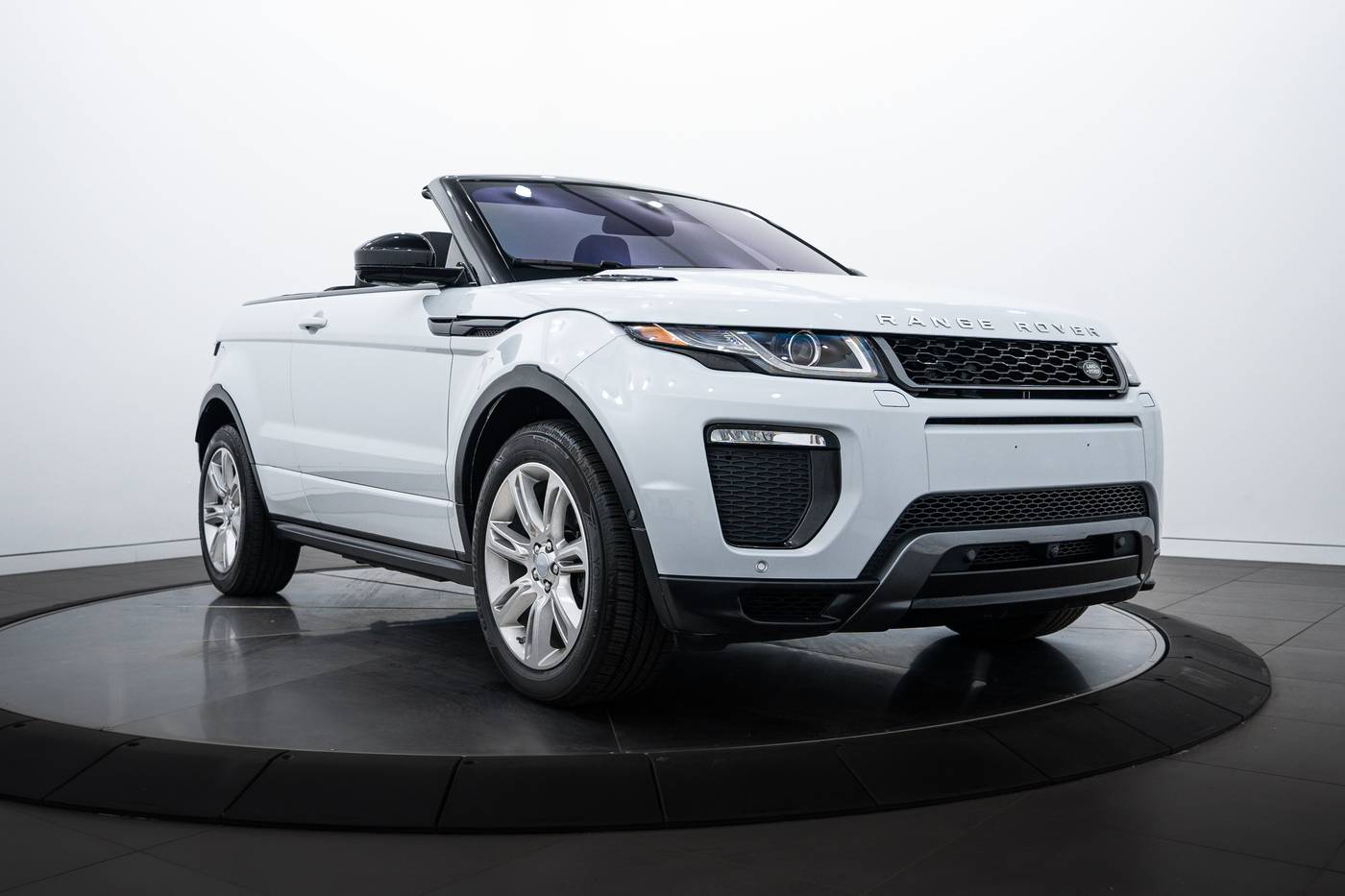 2018 Land Rover Range Rover Evoque HSE Dynamic — SUV — 29,648 mi — Highland Park, IL