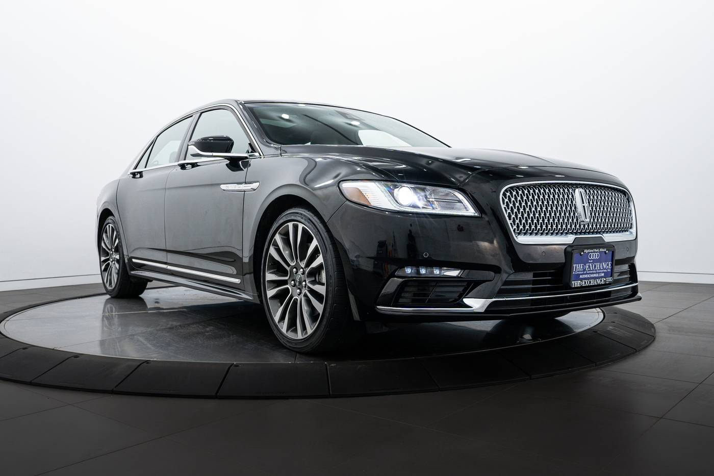 2018 Lincoln Continental Select — Sedan — 24,816 mi — Highland Park, IL