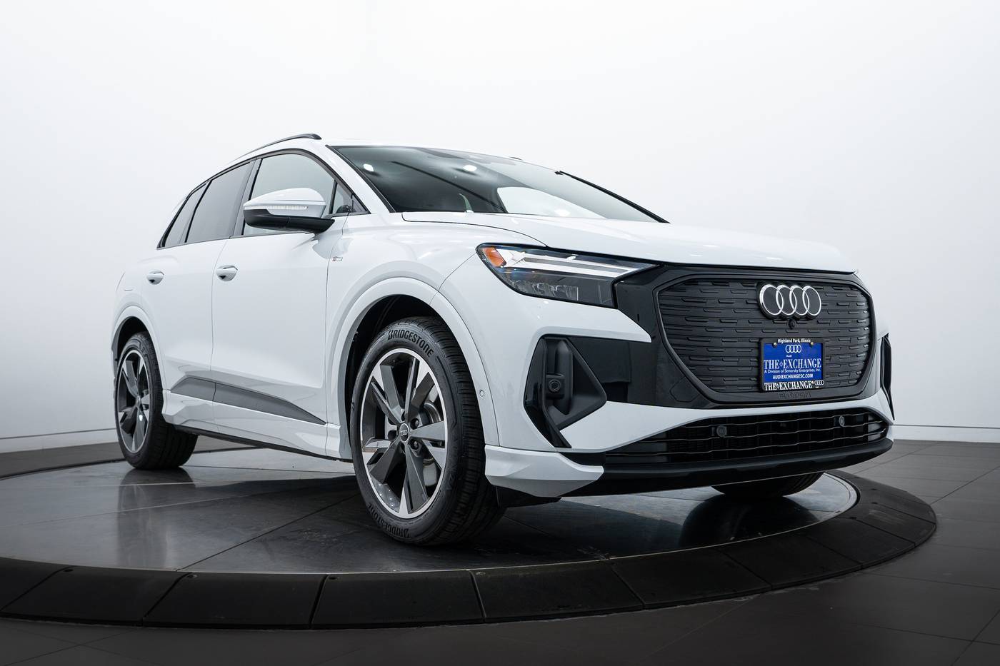 2024 Audi Q4 e-tron Premium Plus — SUV — 5,898 mi — Highland Park, IL