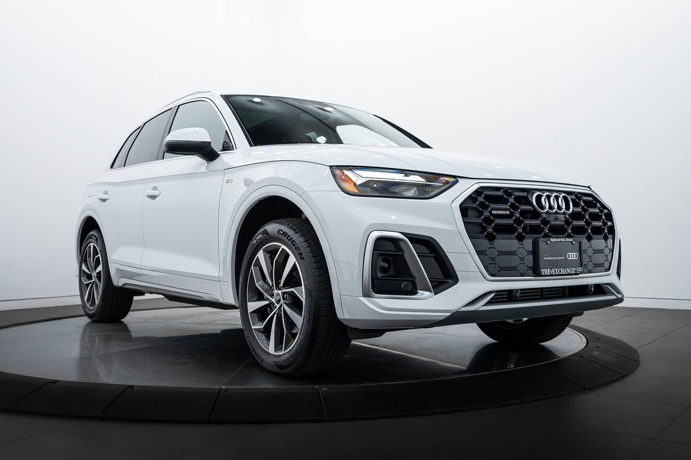 2025 Audi Q5 Premium Plus — SUV — 3,945 mi — Highland Park, IL