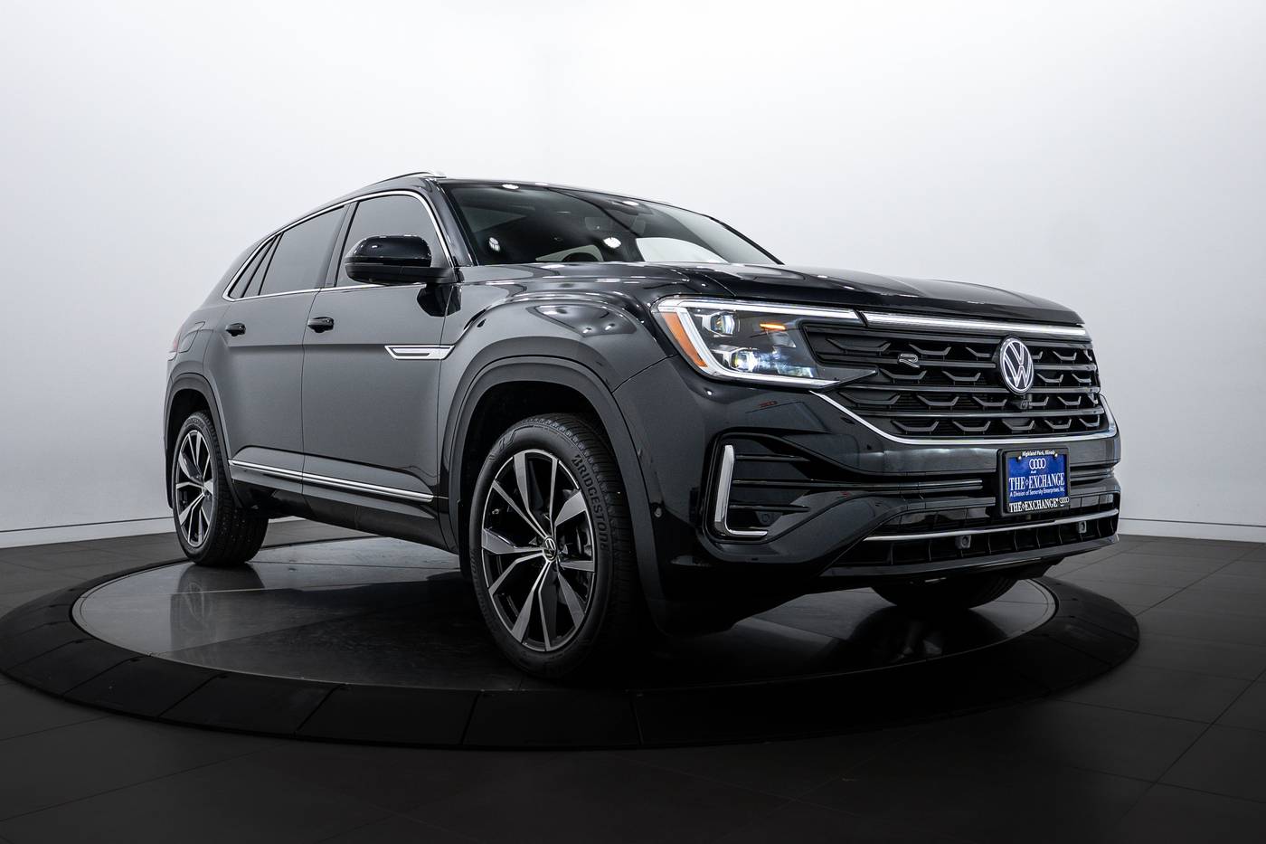 2025 Volkswagen Atlas Cross Sport SEL Premium R-Line — SUV — 16,529 mi — Highland Park, IL