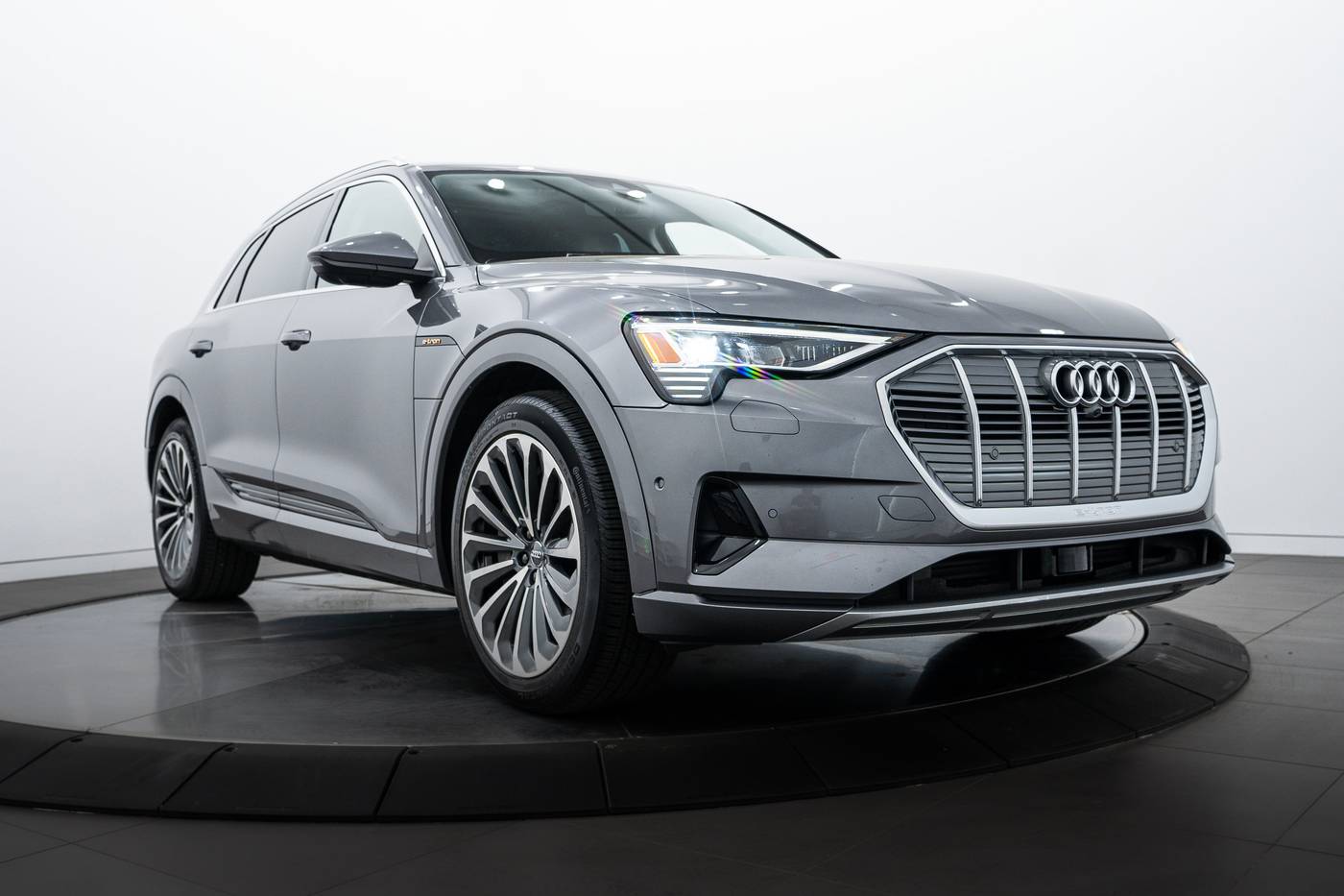2019 Audi e-tron Prestige — SUV — 39,834 mi — Highland Park, IL